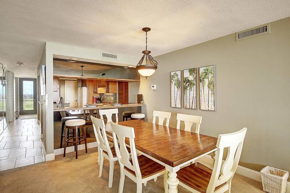 Sunrises And Ocean Views In This 2 Bedroom 2 Bath Port Aransas Eksteriør bilde