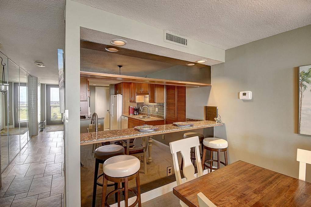 Sunrises And Ocean Views In This 2 Bedroom 2 Bath Port Aransas Eksteriør bilde
