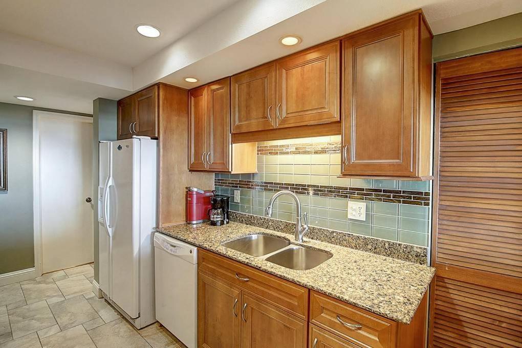 Sunrises And Ocean Views In This 2 Bedroom 2 Bath Port Aransas Eksteriør bilde